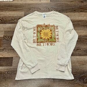 Biltmore Estate in Asheville NC long sleeve beige sunflower shirt NWT Sz Med.